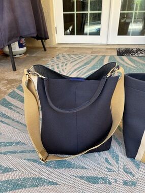 Rothy’s The Bucket Bag in Ink & Ivory